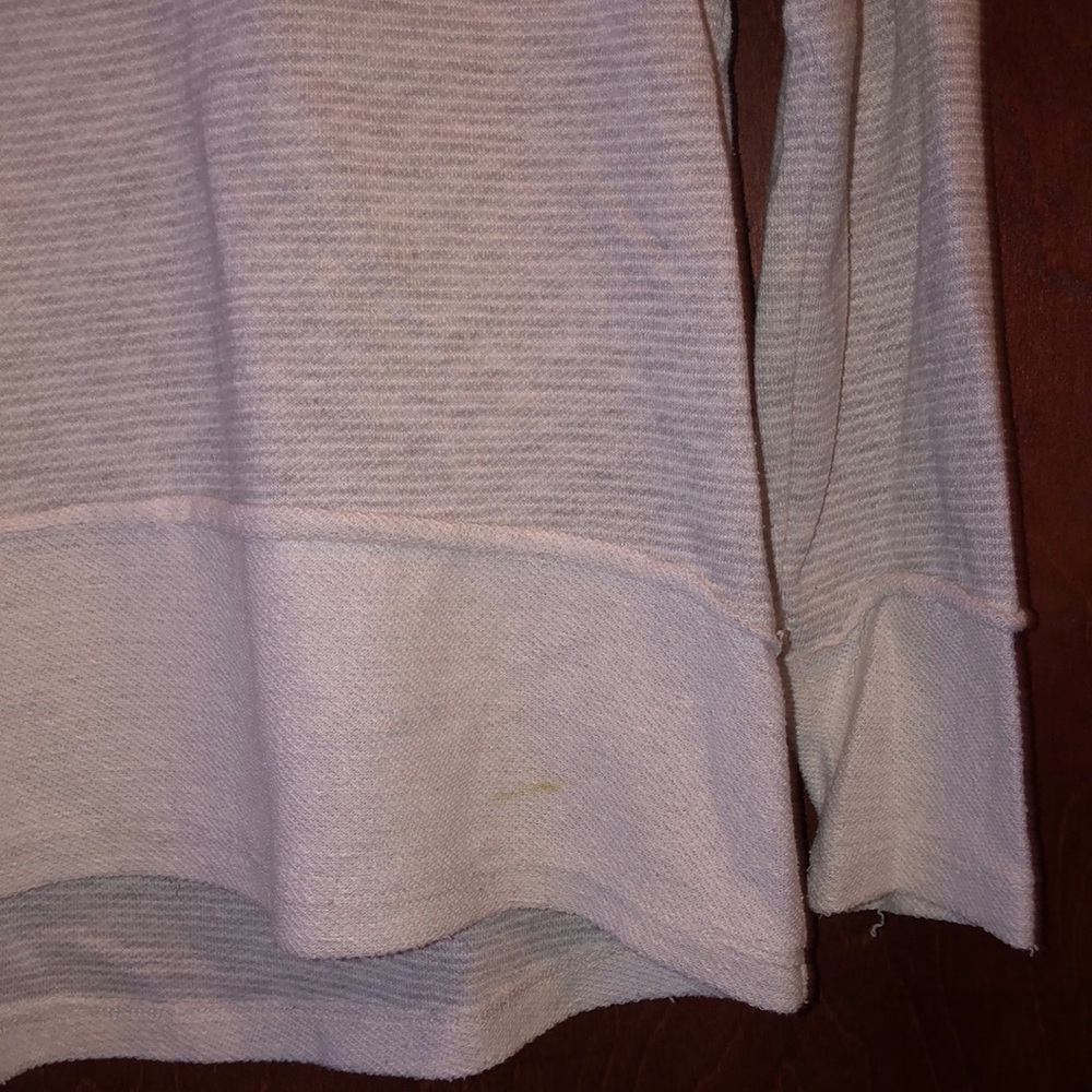 Hem & Thread Shirt - Picture 4 of 7